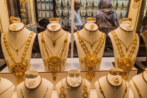 Gold Price in Pakistan Falls Rs10,400 Due to Global Drop